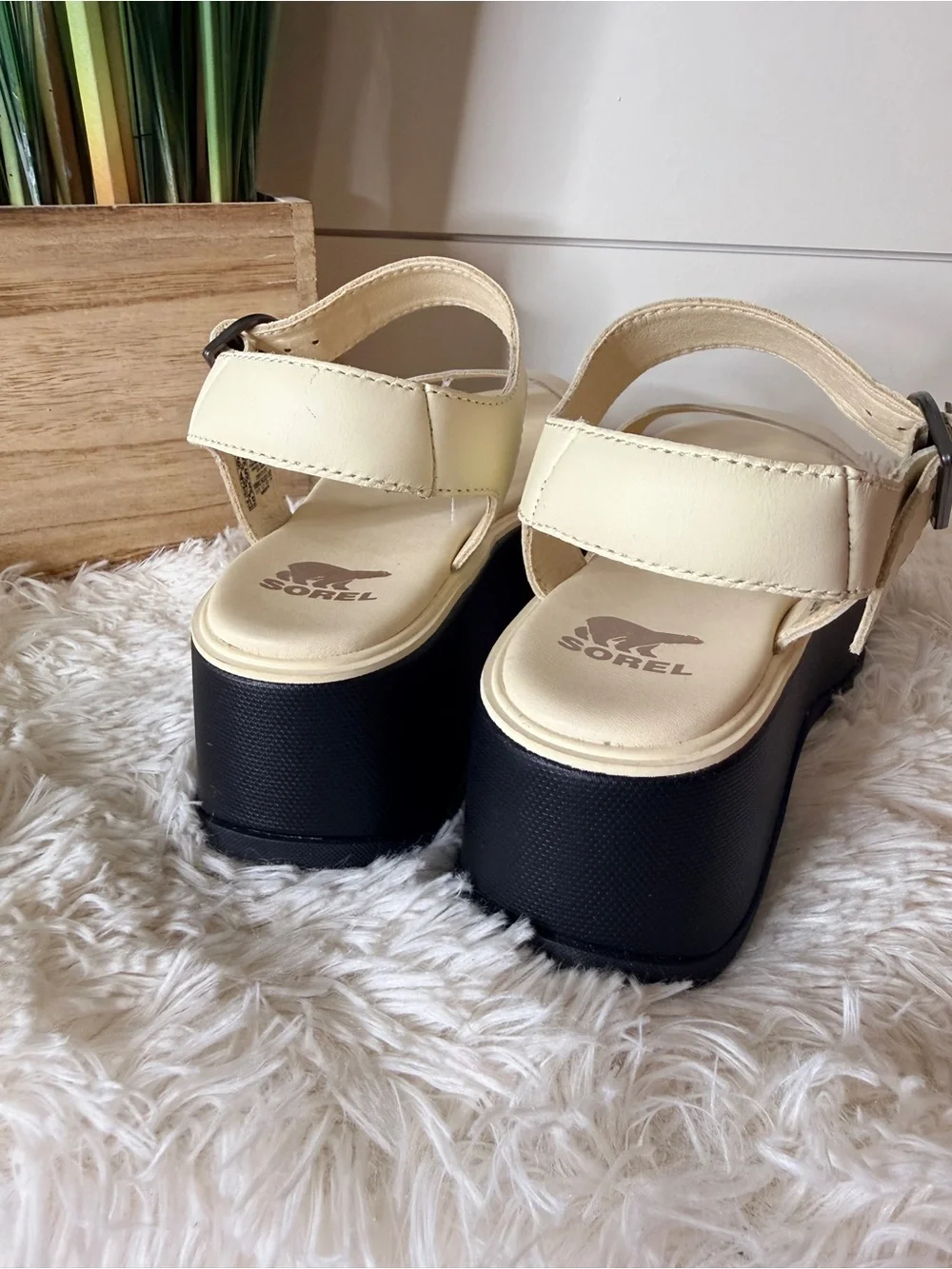 Sorel Dayspring Leather Strappy Chunky Platform Sandals Honey White Size 6.5